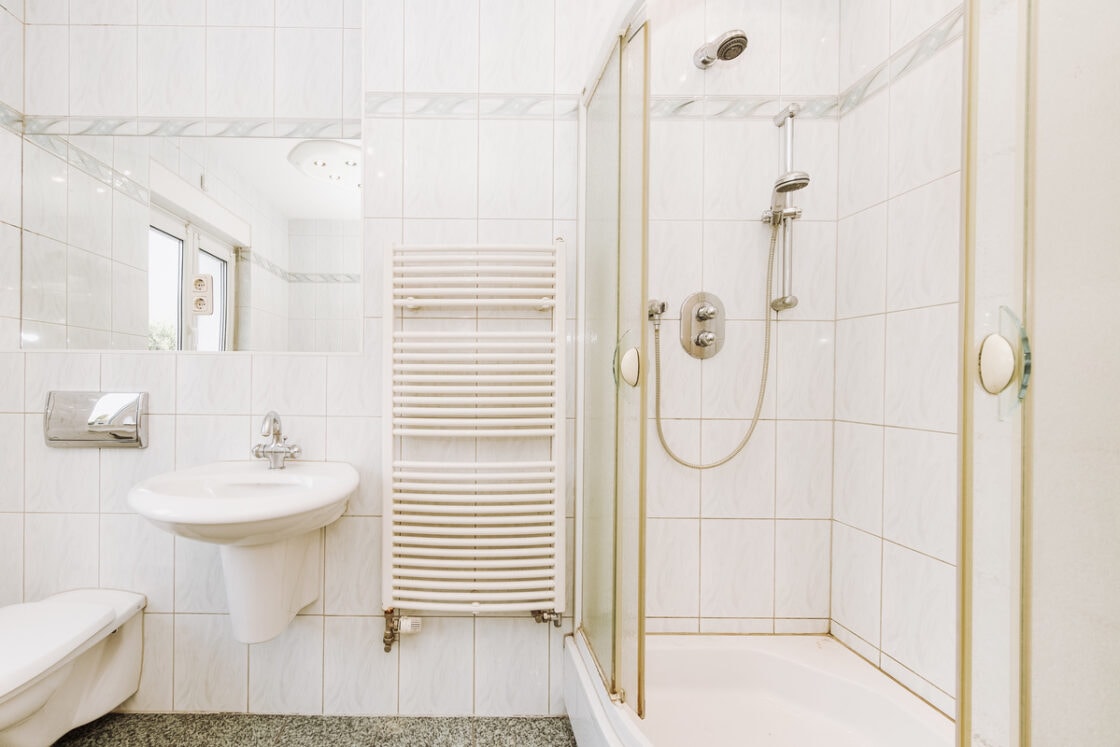 Provisionsfrei! Doppelhaushälfte mitten in Biesdorf: Familienfreundlich und gemütlich - Masterbad mit Dusche